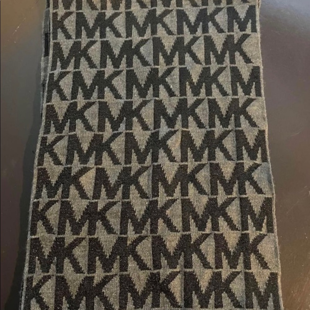 Michael Kors MK Scarf